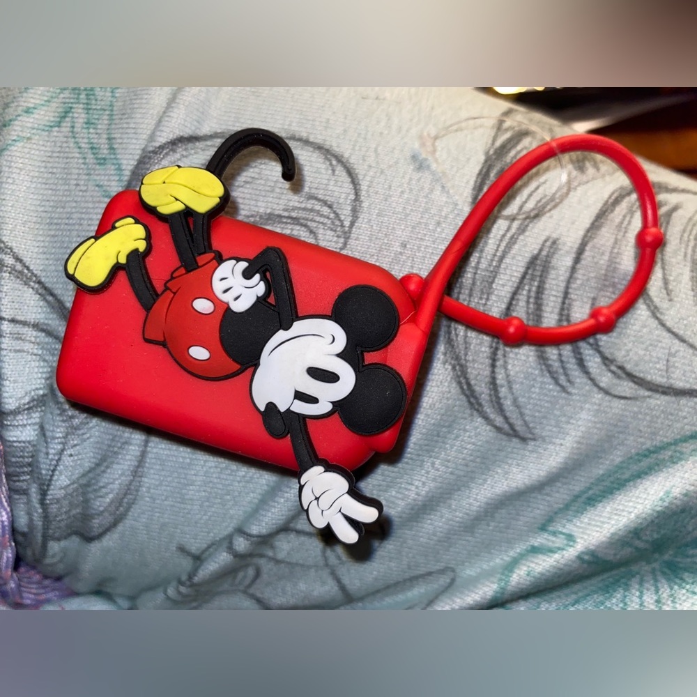 ❤️❤️Mickey & Minnie Mouse Germ-X holders Cute ❤️❤️
